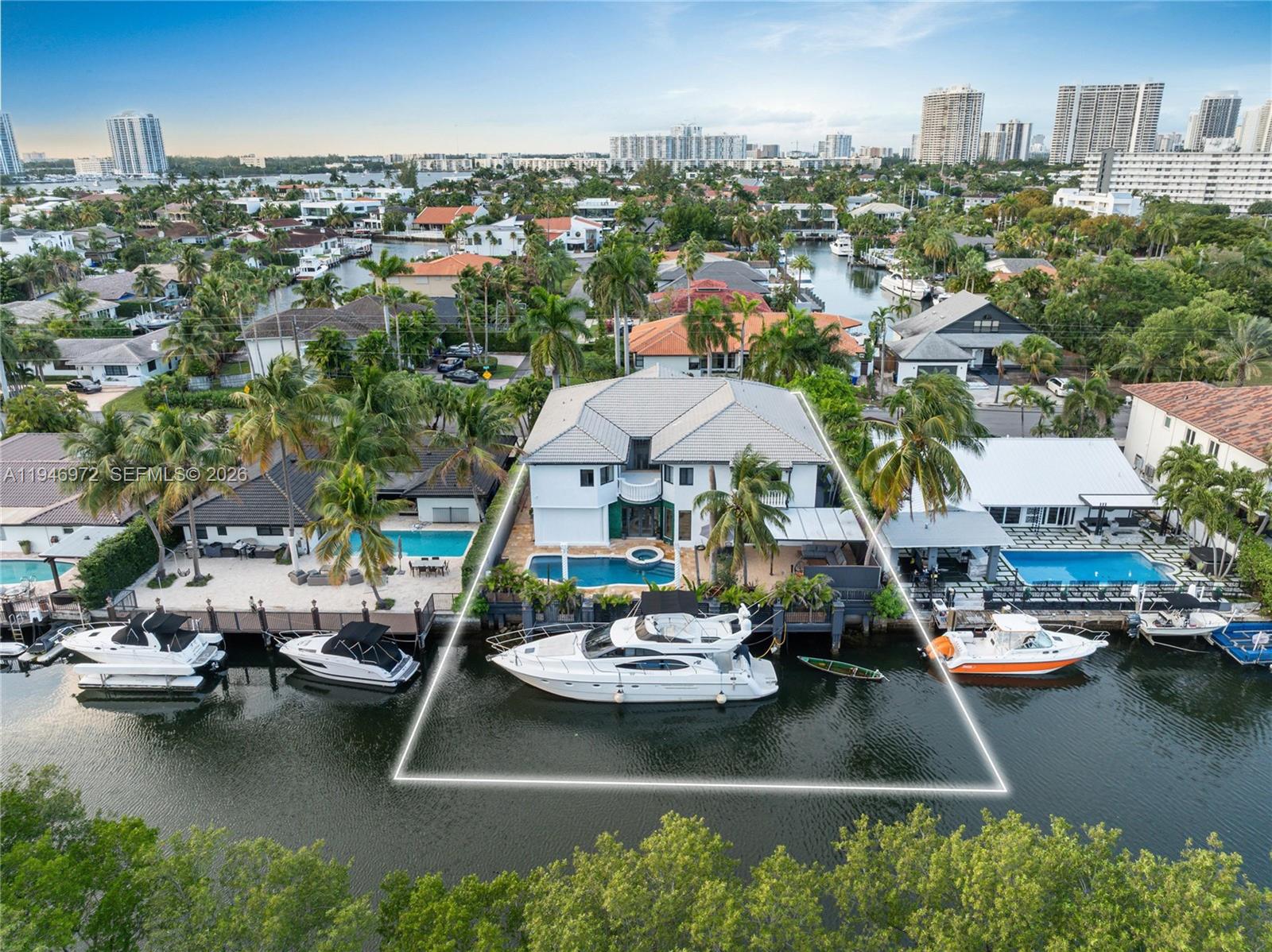 3400 NE 164th St, Sunny Isles Beach FL 33160