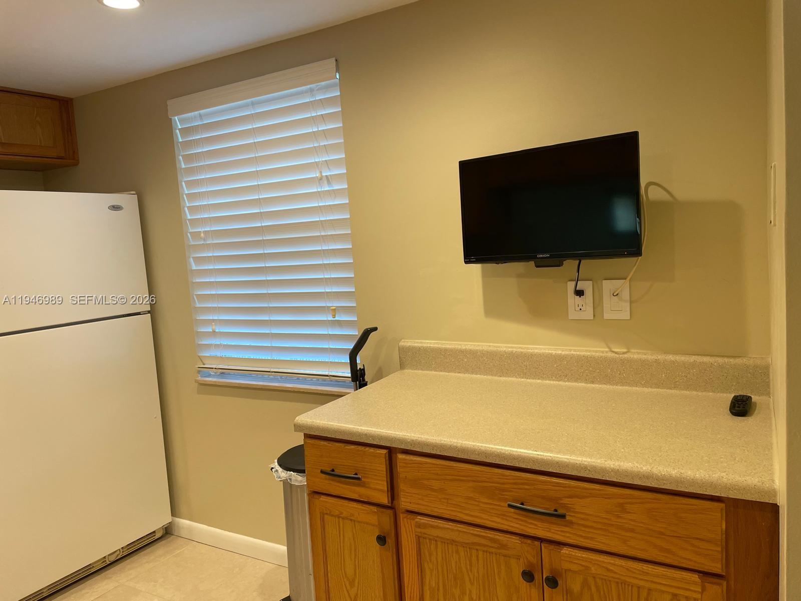 121 SE 3rd Ave #201, Dania Beach FL 33004