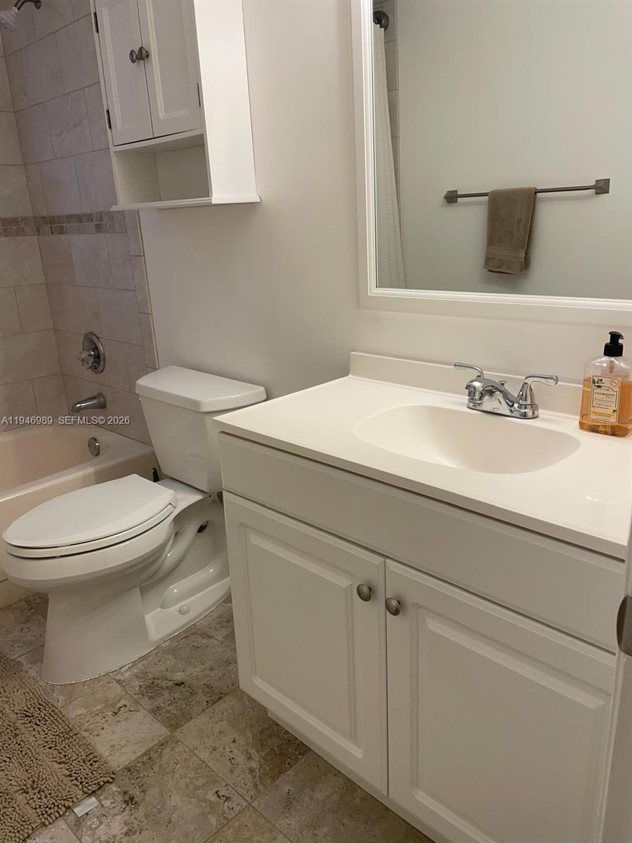 121 SE 3rd Ave #201, Dania Beach FL 33004