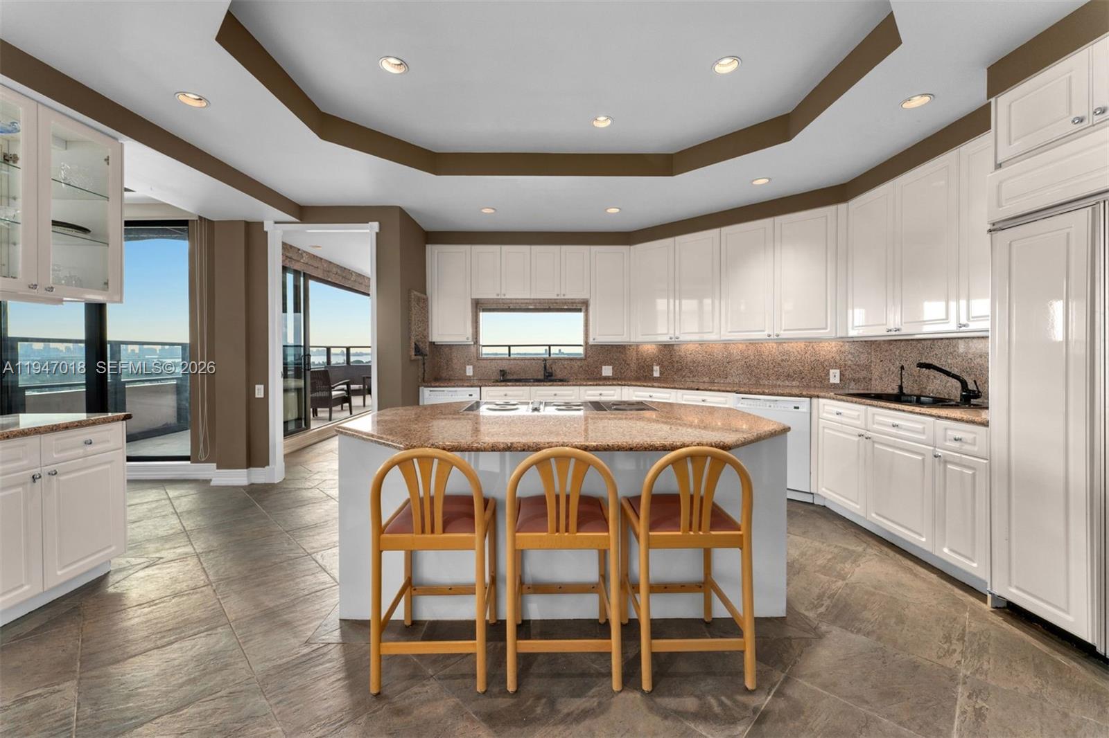 5225 Collins Ave #PH8, Miami Beach FL 33140