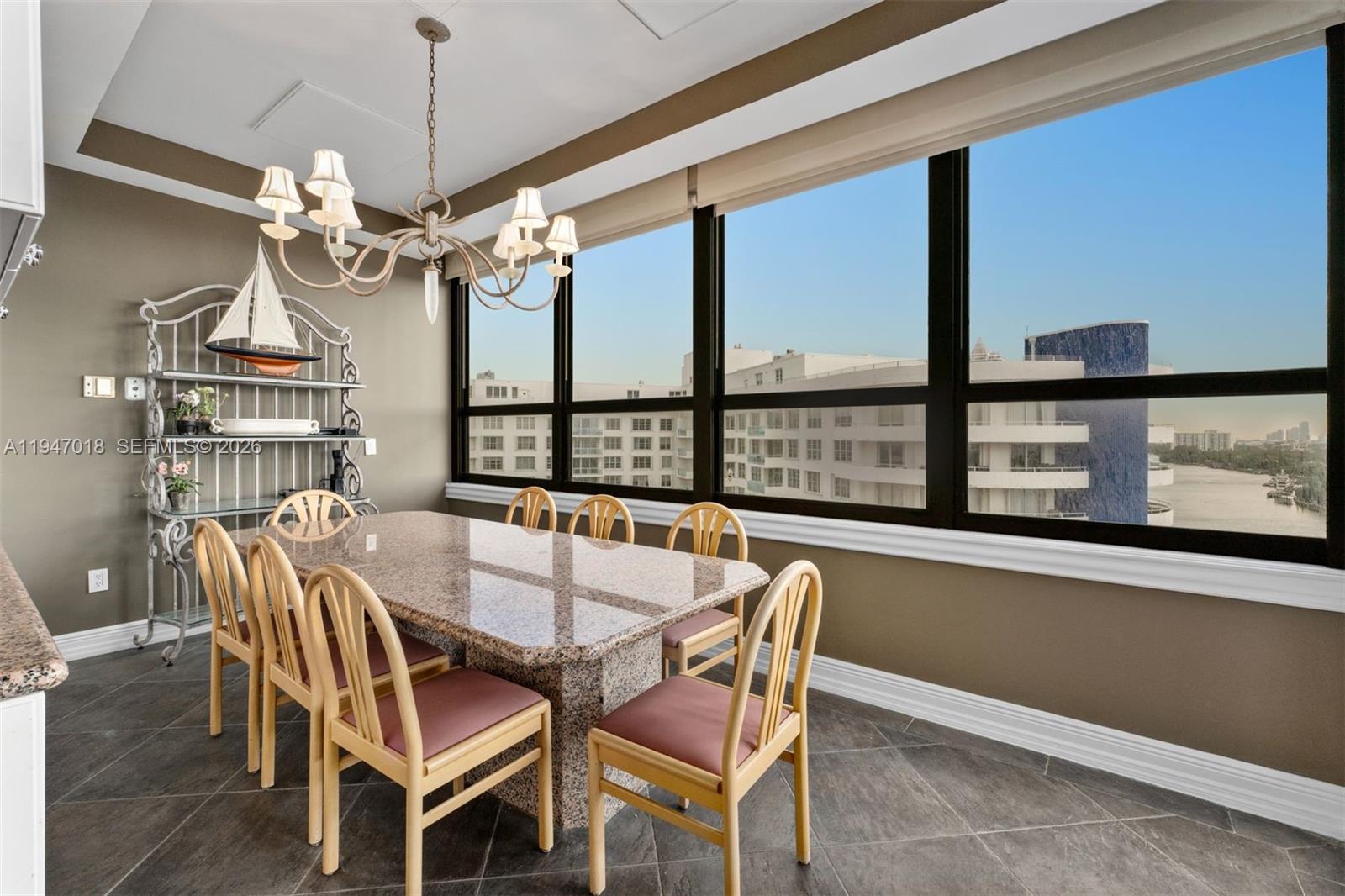5225 Collins Ave #PH8, Miami Beach FL 33140