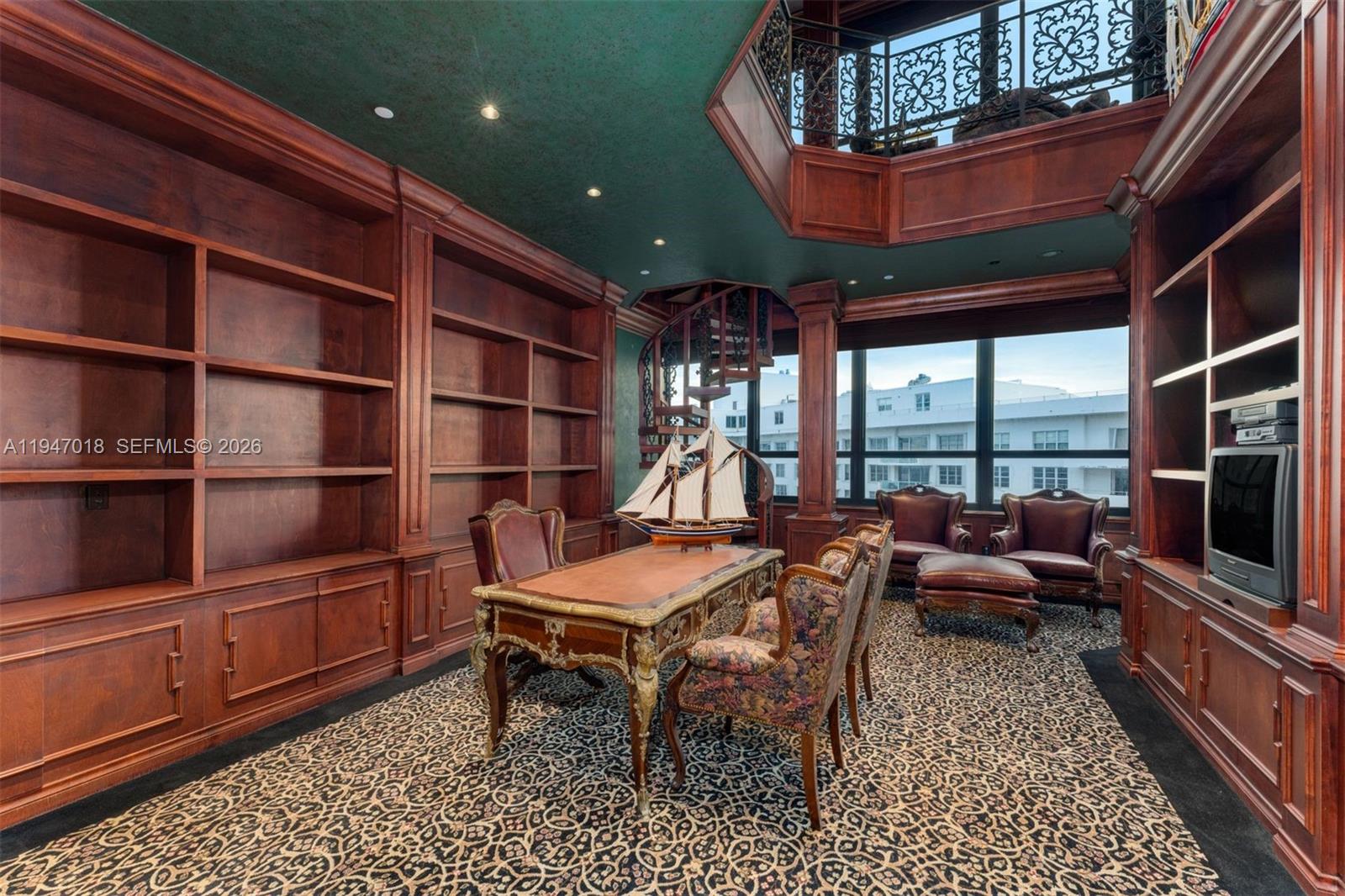 5225 Collins Ave #PH8, Miami Beach FL 33140