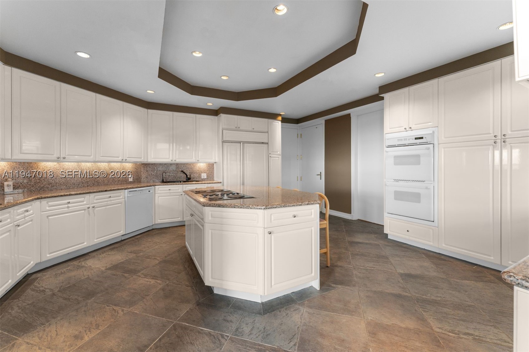 5225 Collins Ave #PH8, Miami Beach FL 33140