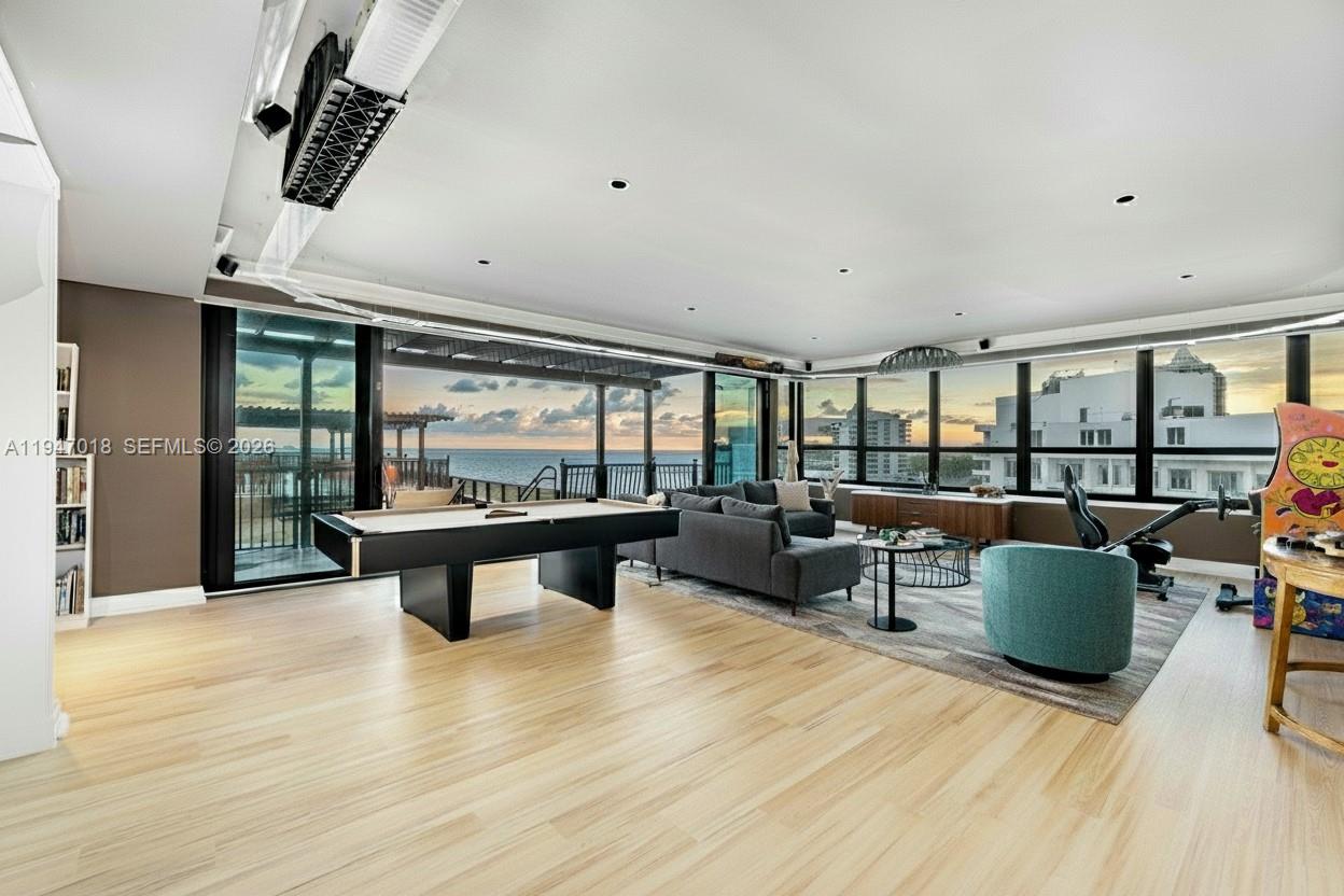 5225 Collins Ave #PH8, Miami Beach FL 33140