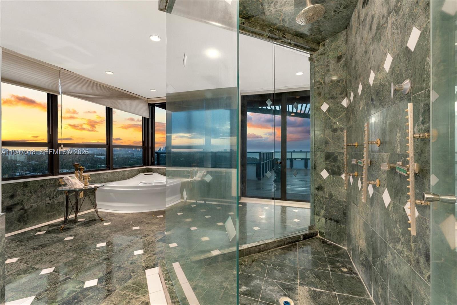 5225 Collins Ave #PH8, Miami Beach FL 33140