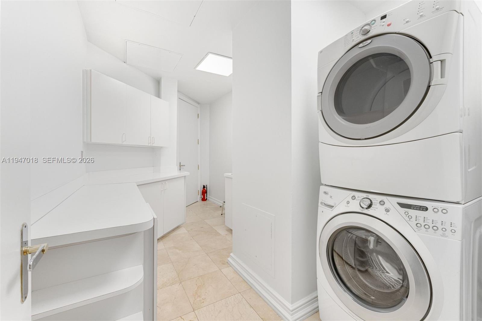 5225 Collins Ave #PH8, Miami Beach FL 33140