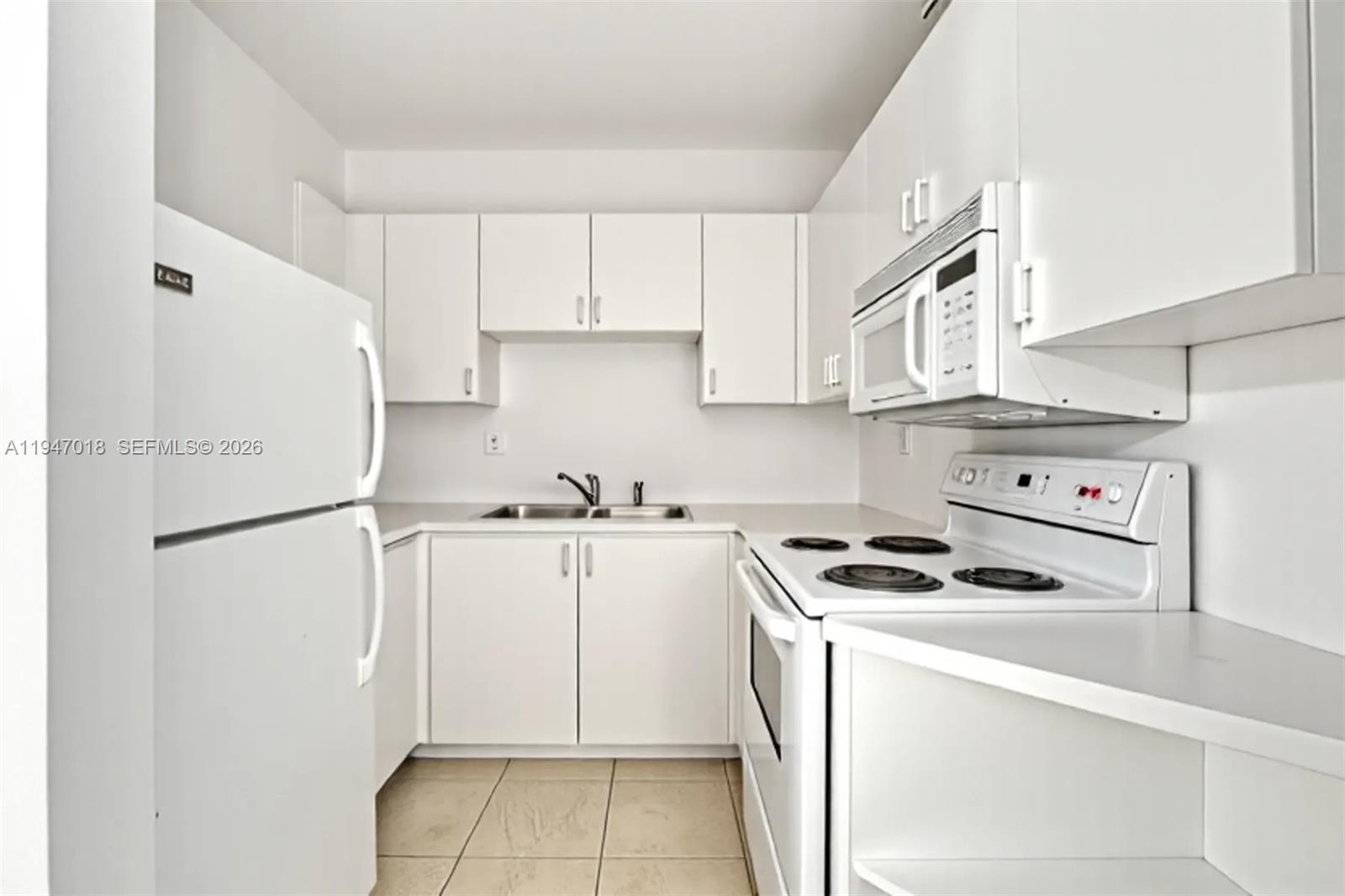 5225 Collins Ave #PH8, Miami Beach FL 33140