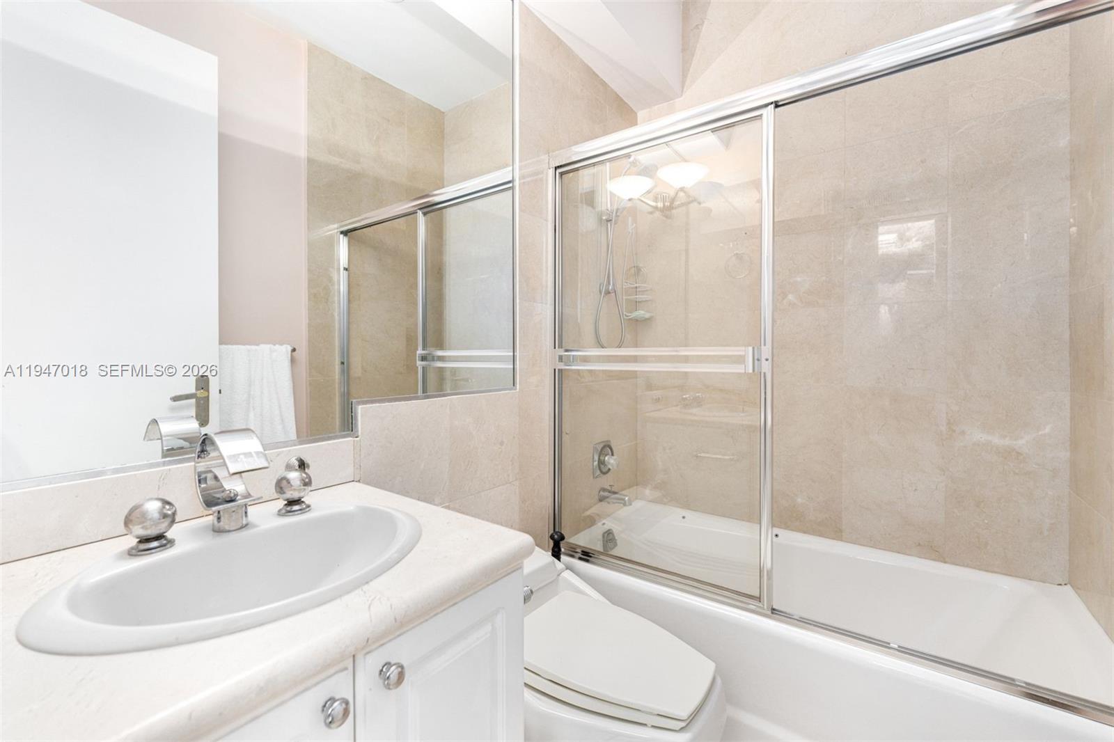 5225 Collins Ave #PH8, Miami Beach FL 33140