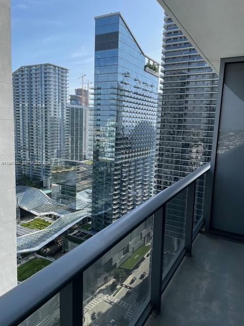 55 SW 9th St #3209, Miami FL 33130