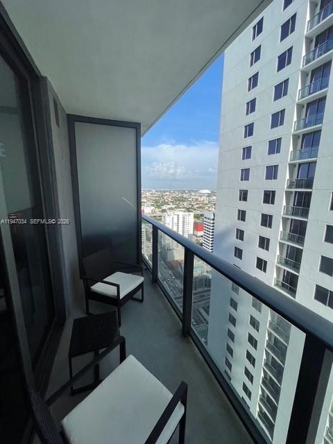 55 SW 9th St #3209, Miami FL 33130
