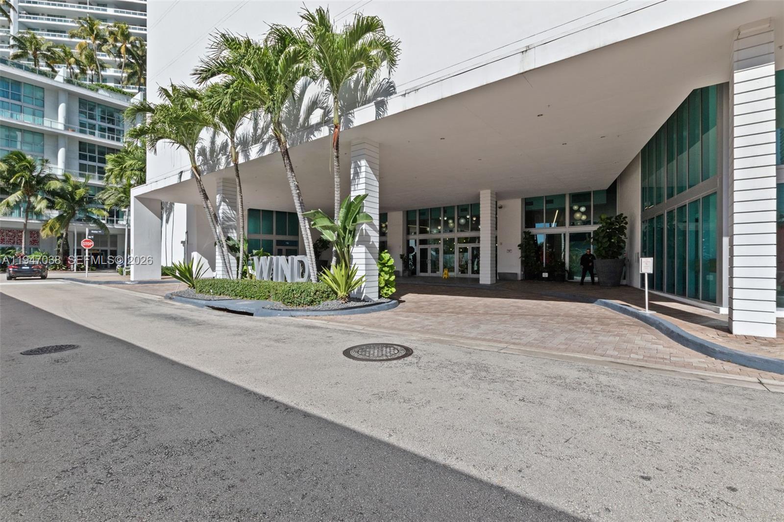 350 S Miami Ave #3501, Miami FL 33130