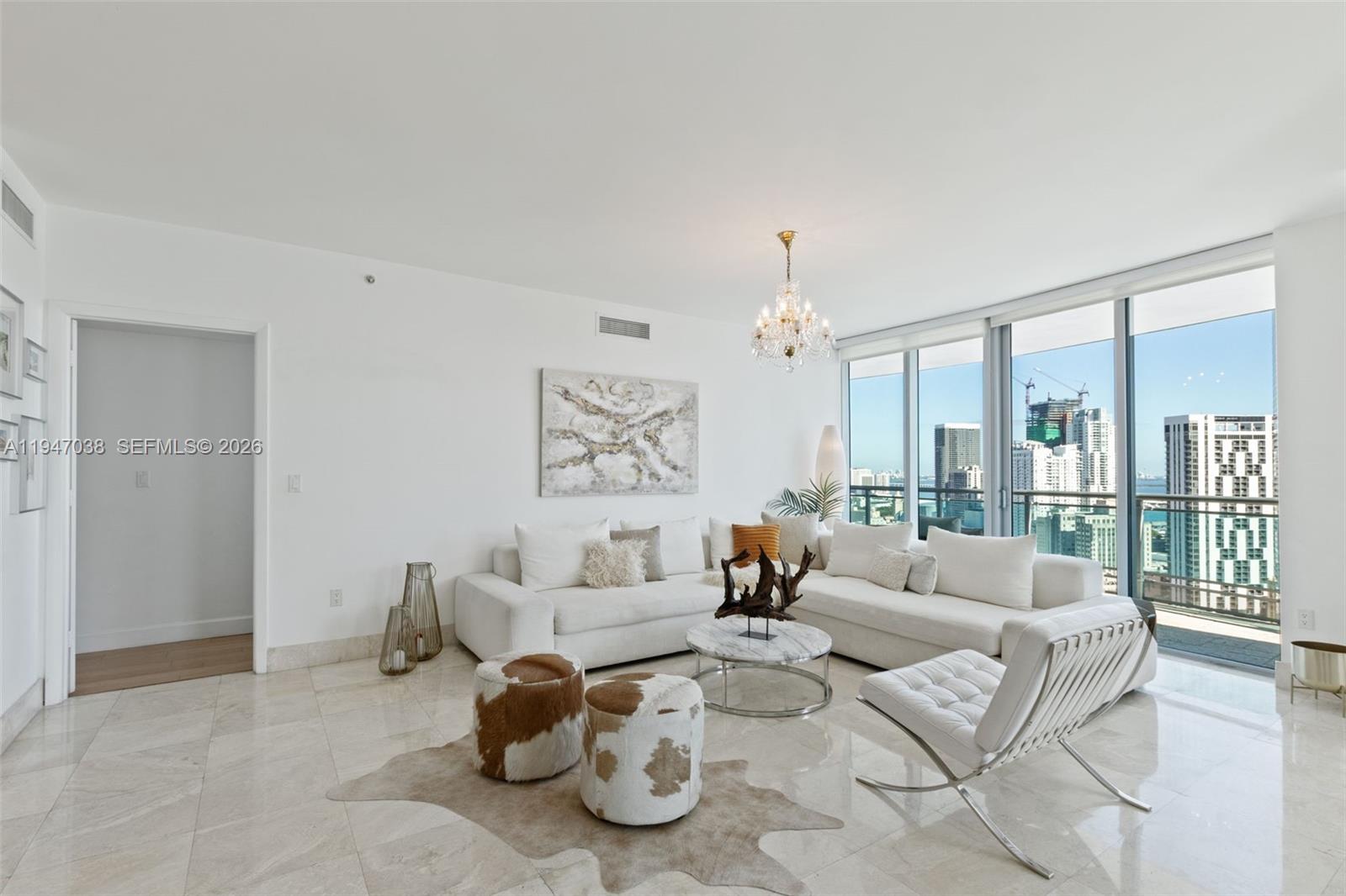 350 S Miami Ave #3501, Miami FL 33130