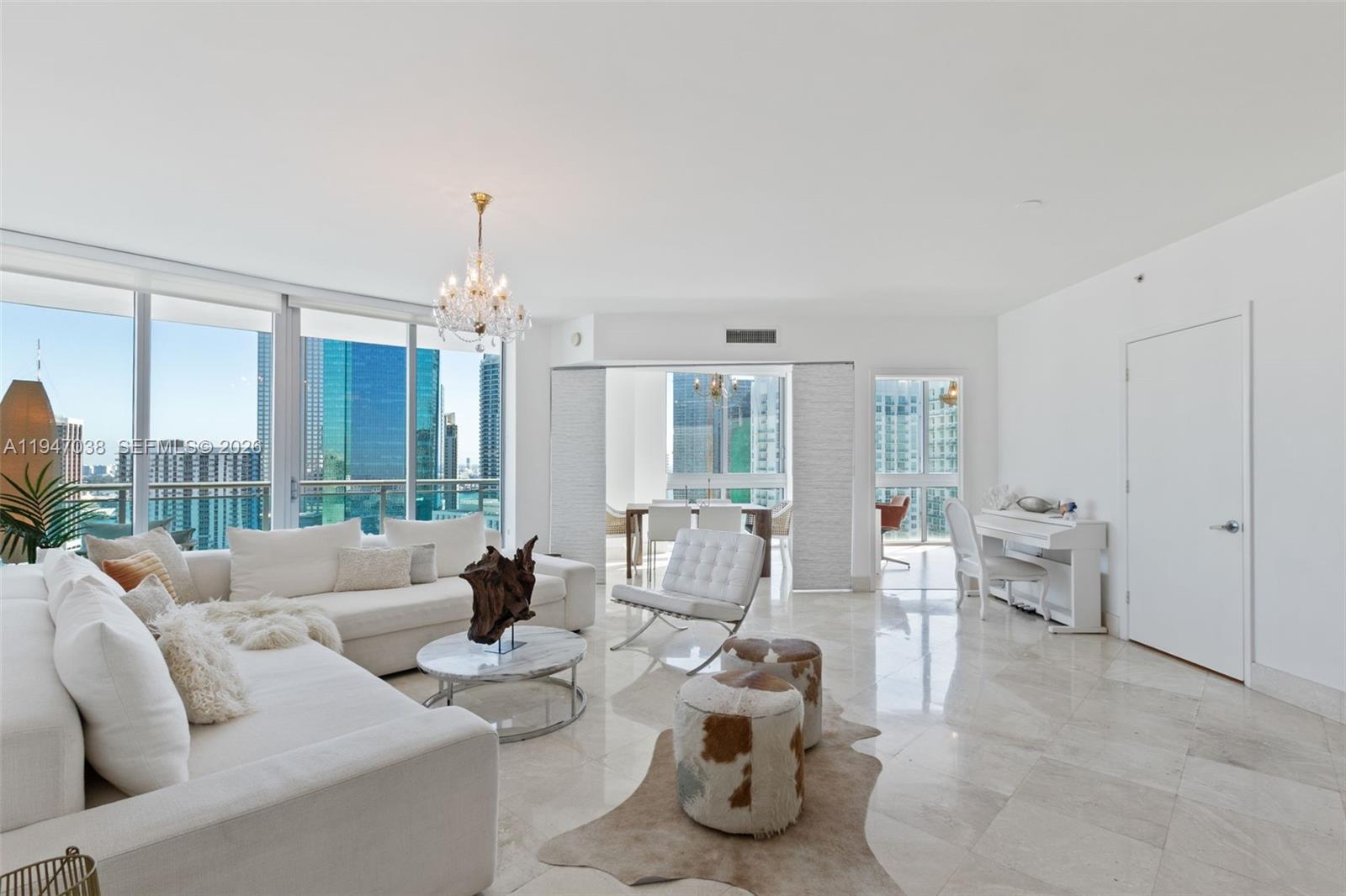 350 S Miami Ave #3501, Miami FL 33130