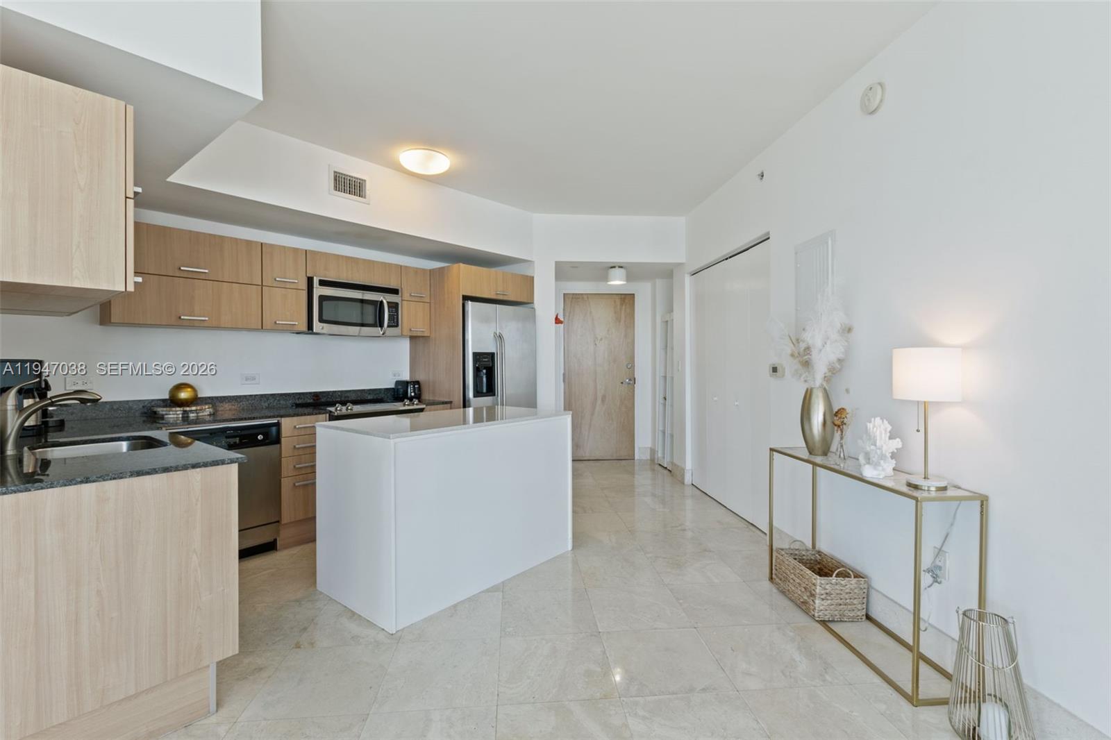 350 S Miami Ave #3501, Miami FL 33130