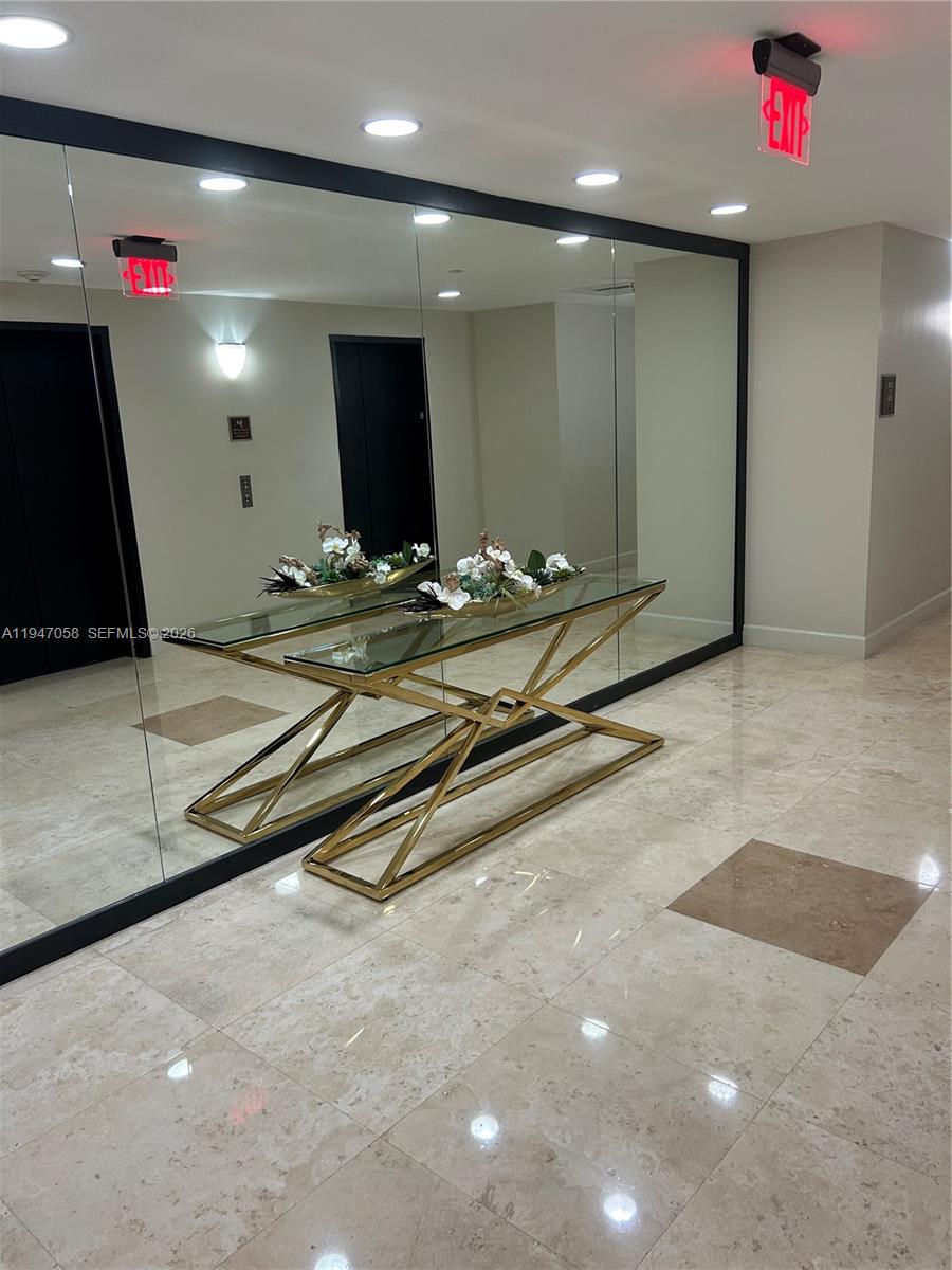 10 Aragon Ave #814, Coral Gables FL 33134