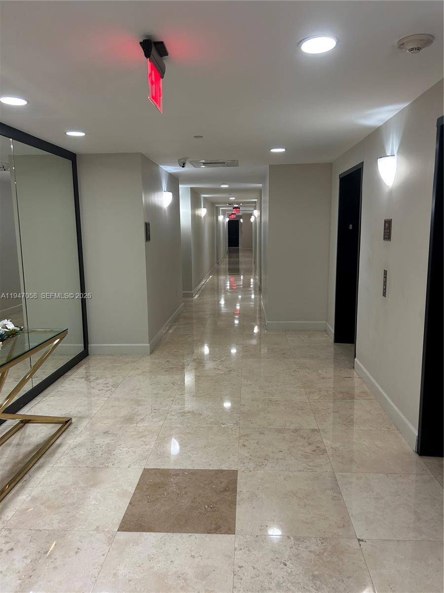 10 Aragon Ave #814, Coral Gables FL 33134