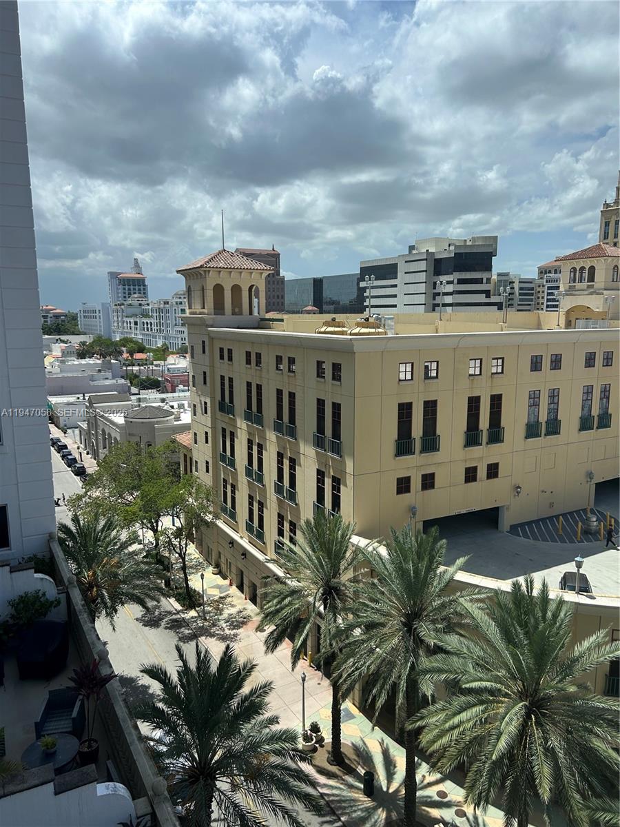 10 Aragon Ave #814, Coral Gables FL 33134