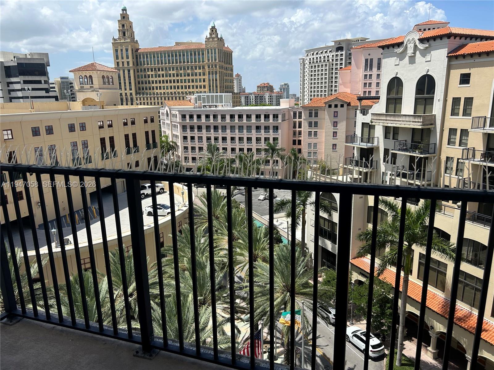 10 Aragon Ave #814, Coral Gables FL 33134