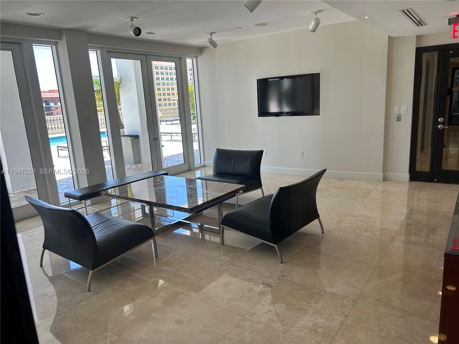 10 Aragon Ave #814, Coral Gables FL 33134