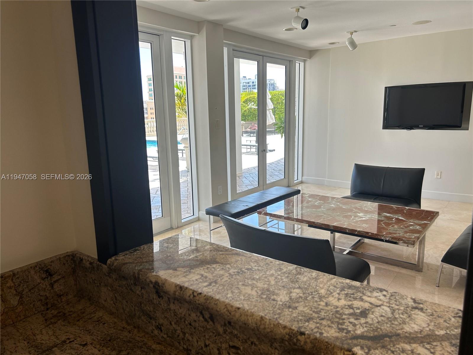 10 Aragon Ave #814, Coral Gables FL 33134