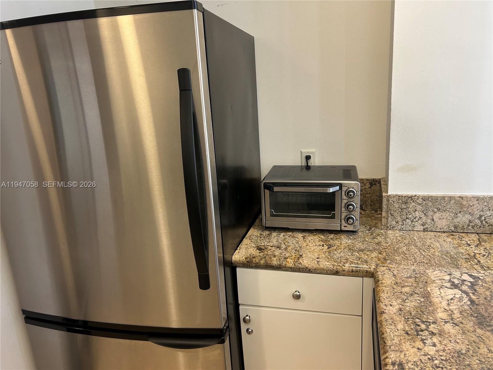 10 Aragon Ave #814, Coral Gables FL 33134