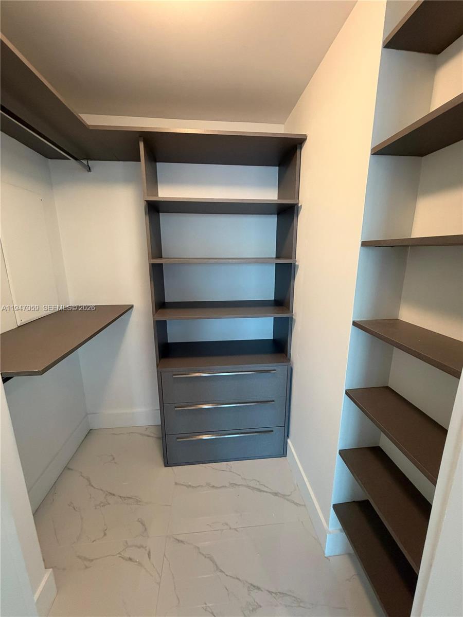 650 NE 32nd St #4406, Miami FL 33137