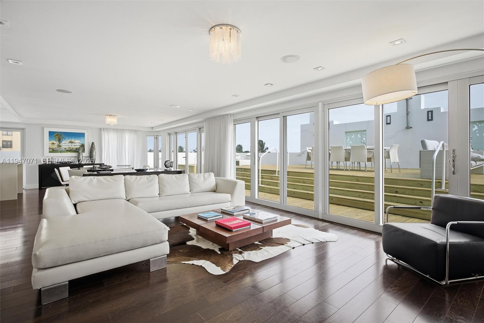 1250 Ocean Dr #PH1, Miami Beach FL 33139