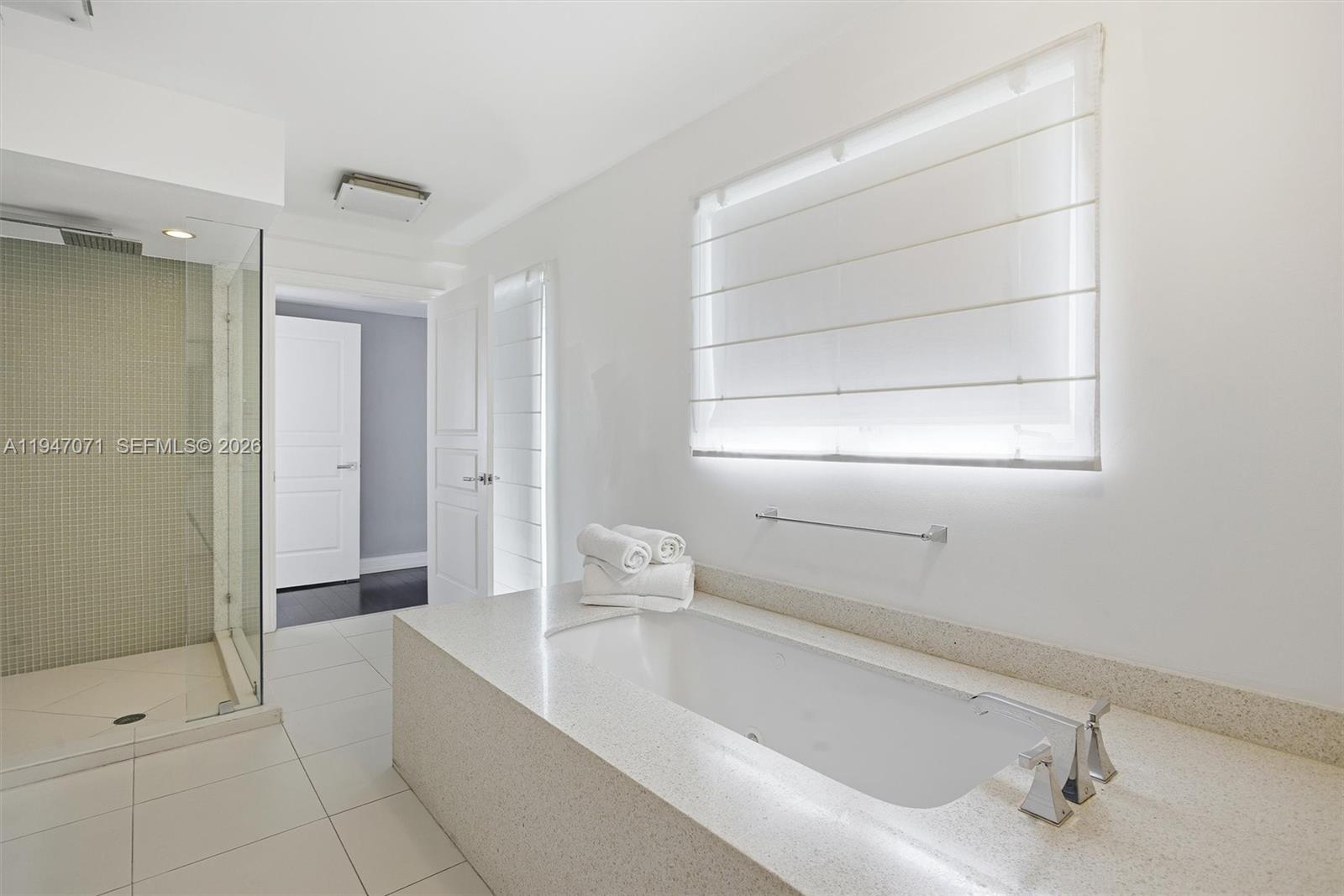 1250 Ocean Dr #PH1, Miami Beach FL 33139
