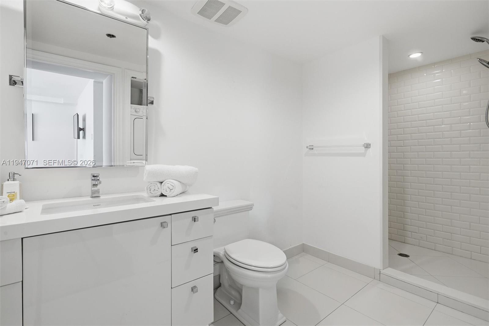 1250 Ocean Dr #PH1, Miami Beach FL 33139