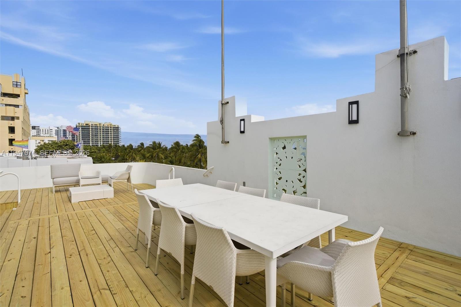 1250 Ocean Dr #PH1, Miami Beach FL 33139
