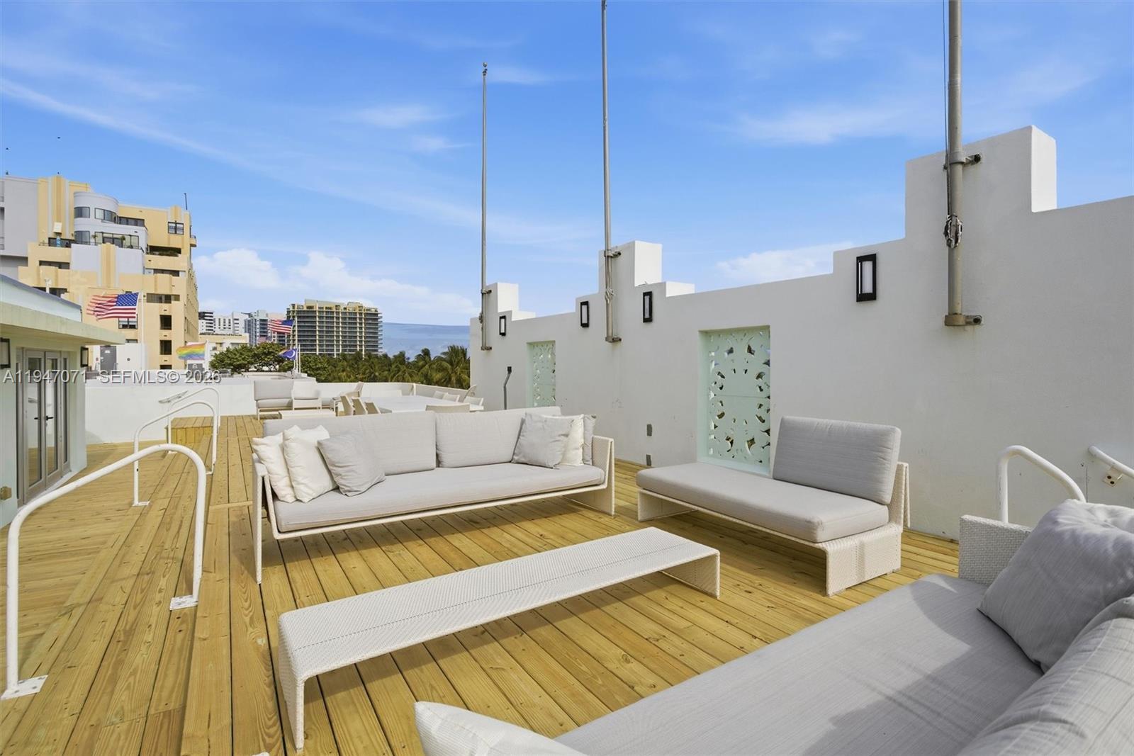1250 Ocean Dr #PH1, Miami Beach FL 33139