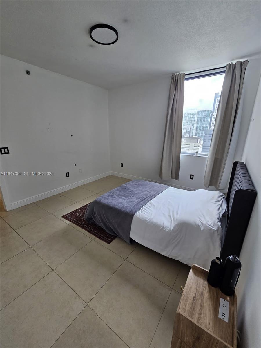 1060 Brickell Ave #1917, Miami FL 33131