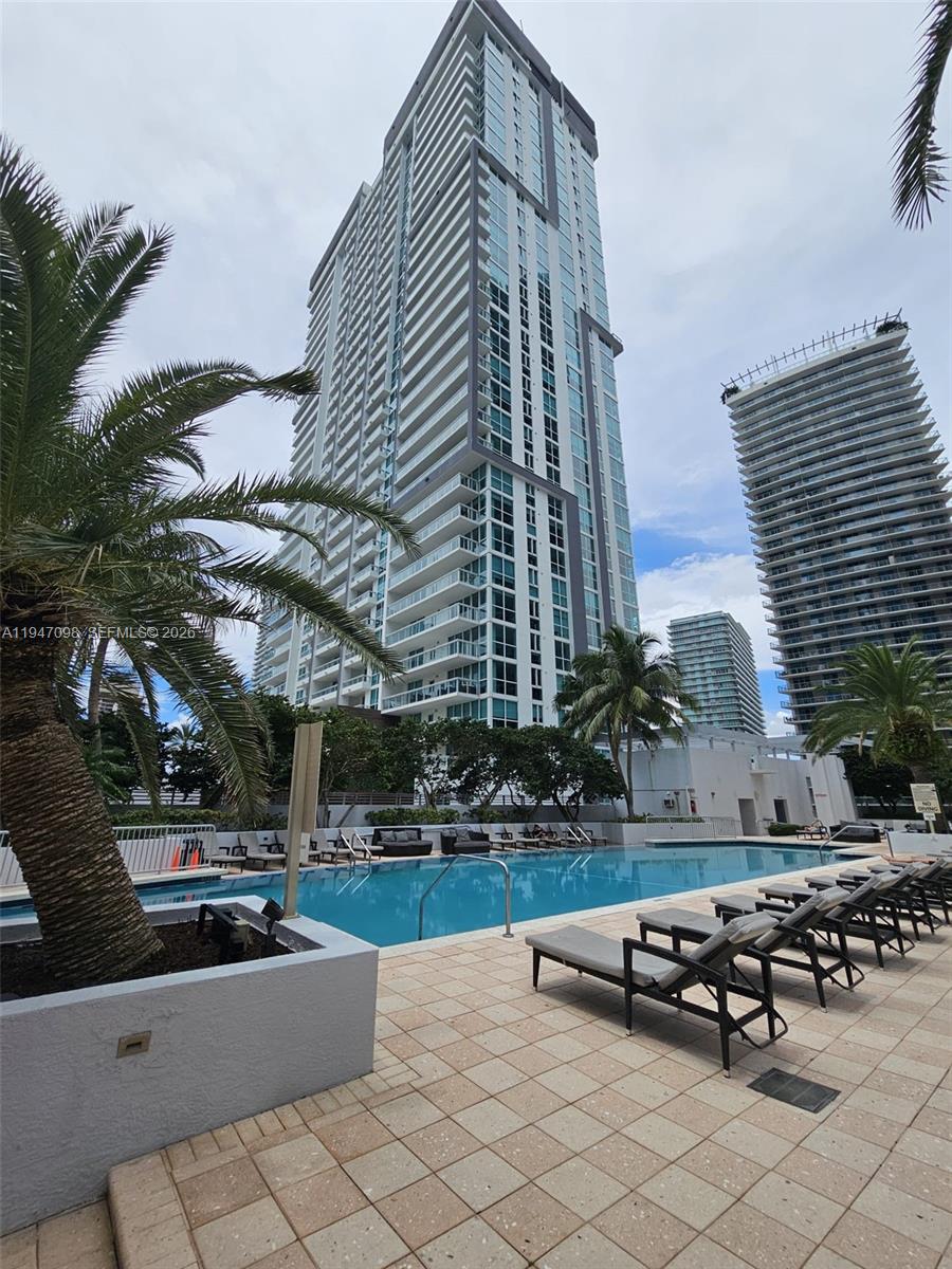 1060 Brickell Ave #1917, Miami FL 33131