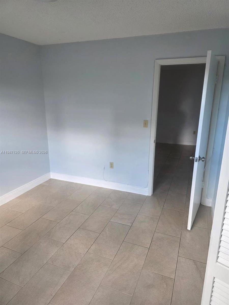 1575 NW 1st ST #3, Miami FL 33125