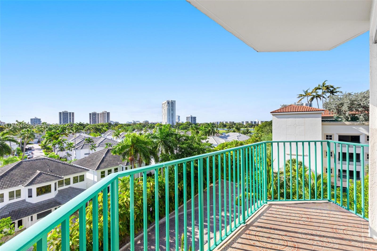 19900 E Country Club Dr #502, Aventura FL 33180