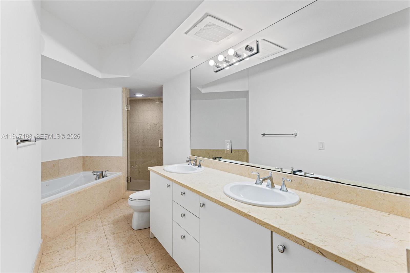 19900 E Country Club Dr #502, Aventura FL 33180