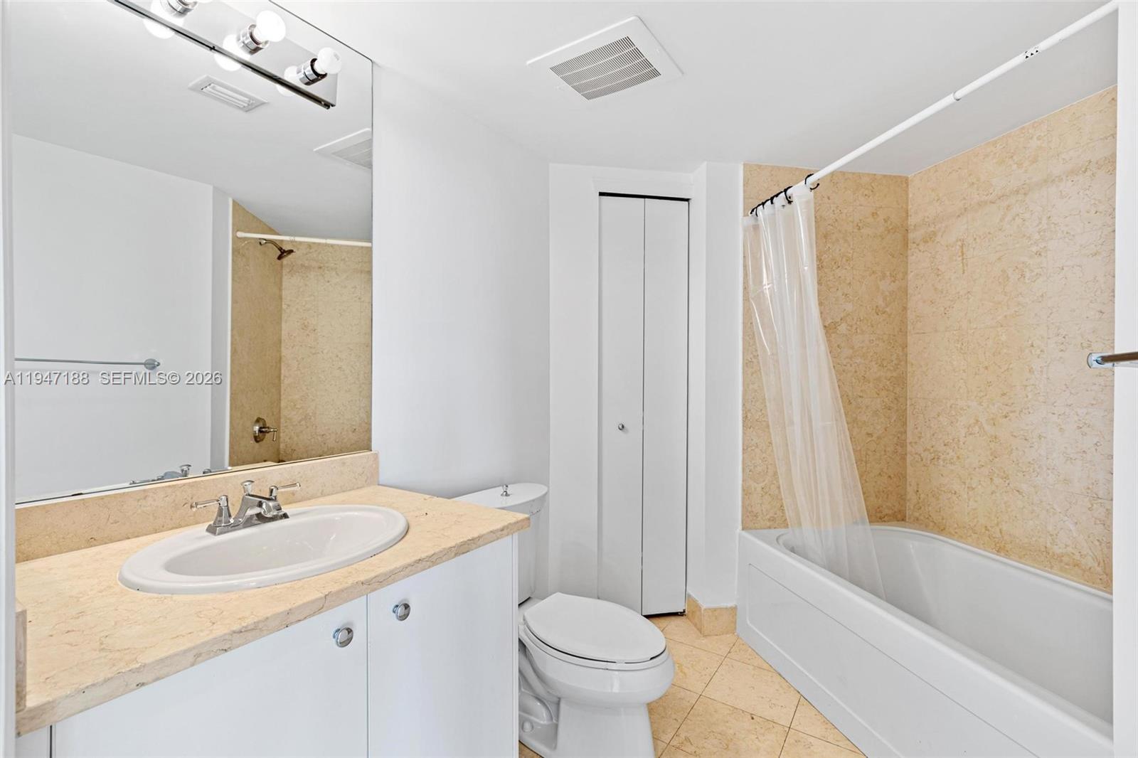 19900 E Country Club Dr #502, Aventura FL 33180