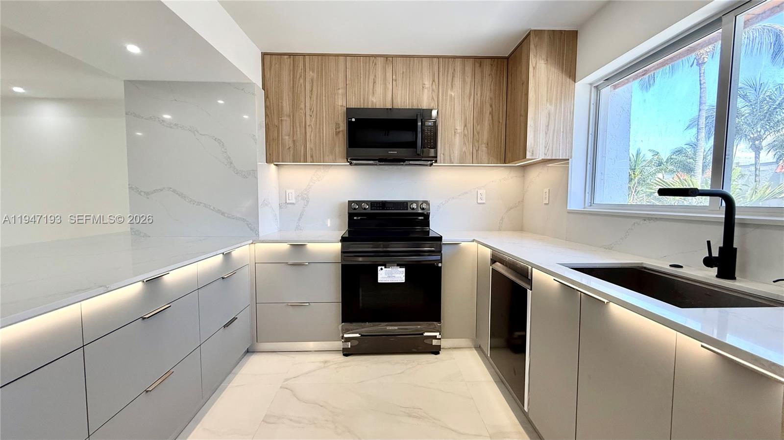 3826 NE 171st St #3826, North Miami Beach FL 33160