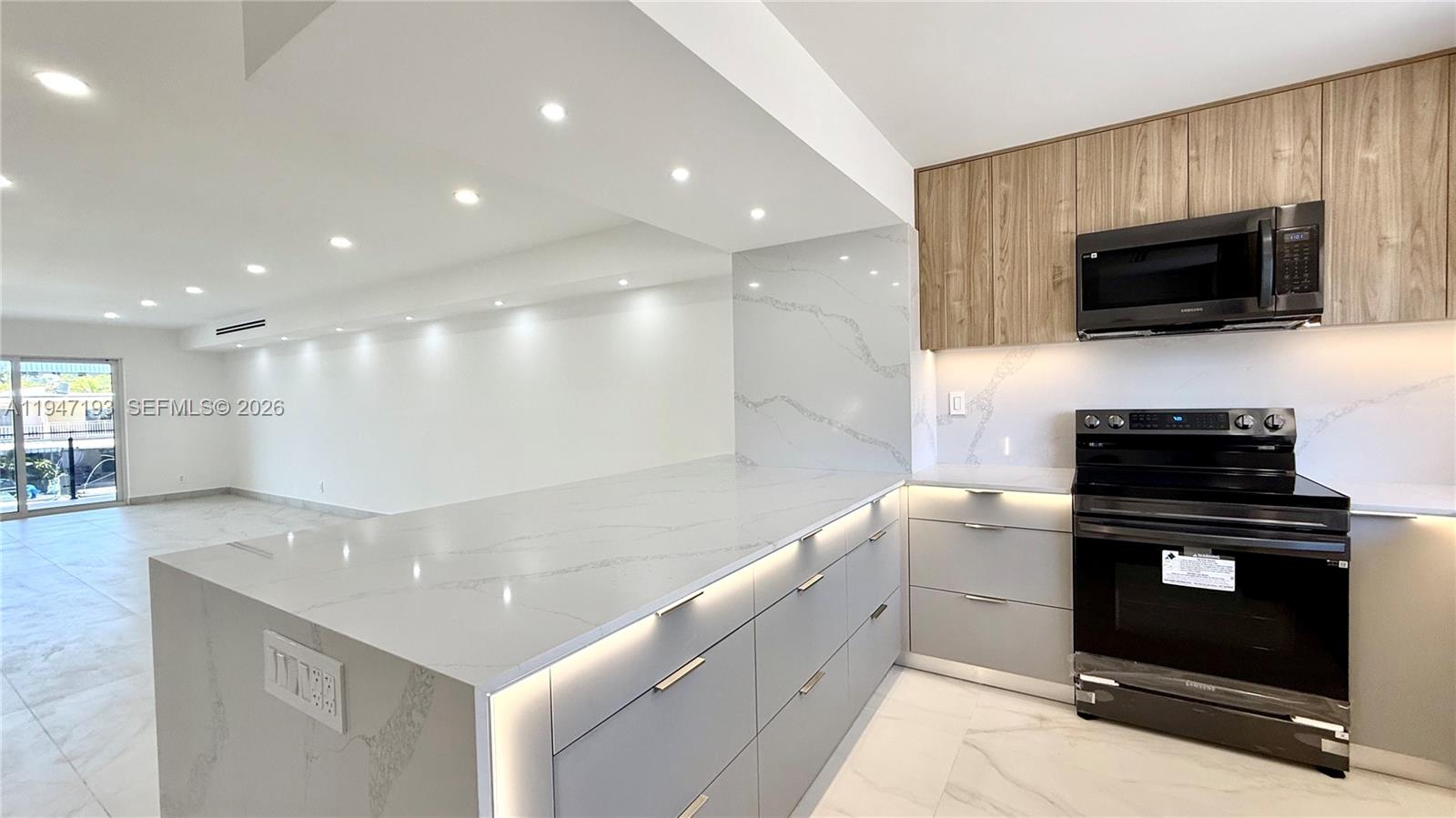 3826 NE 171st St #3826, North Miami Beach FL 33160