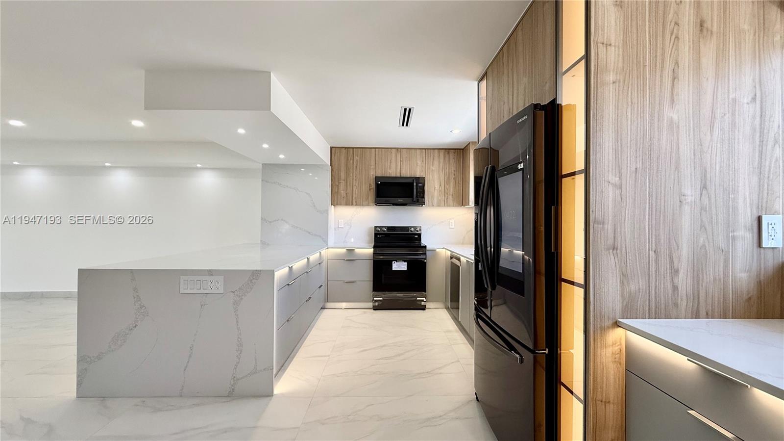 3826 NE 171st St #3826, North Miami Beach FL 33160