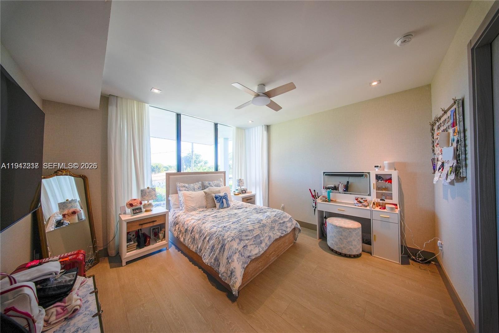 7520 W Treasure Dr #0, North Bay Village FL 33141