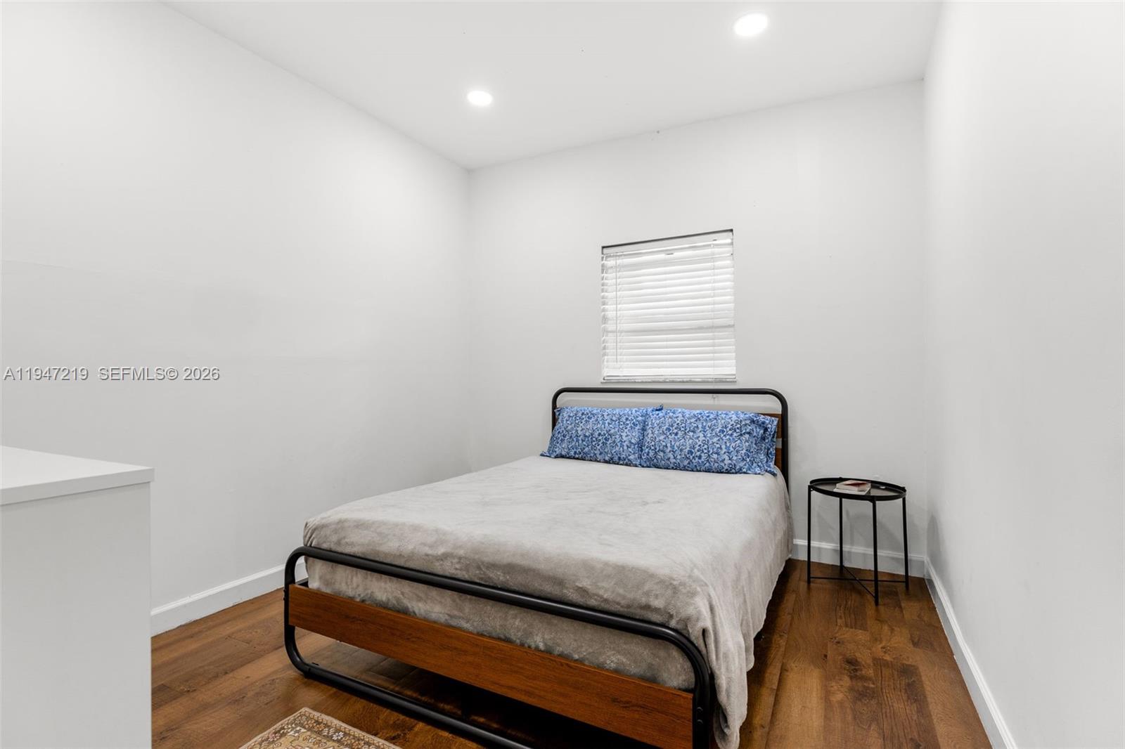 550 Cardinal St, Miami Springs FL 33166