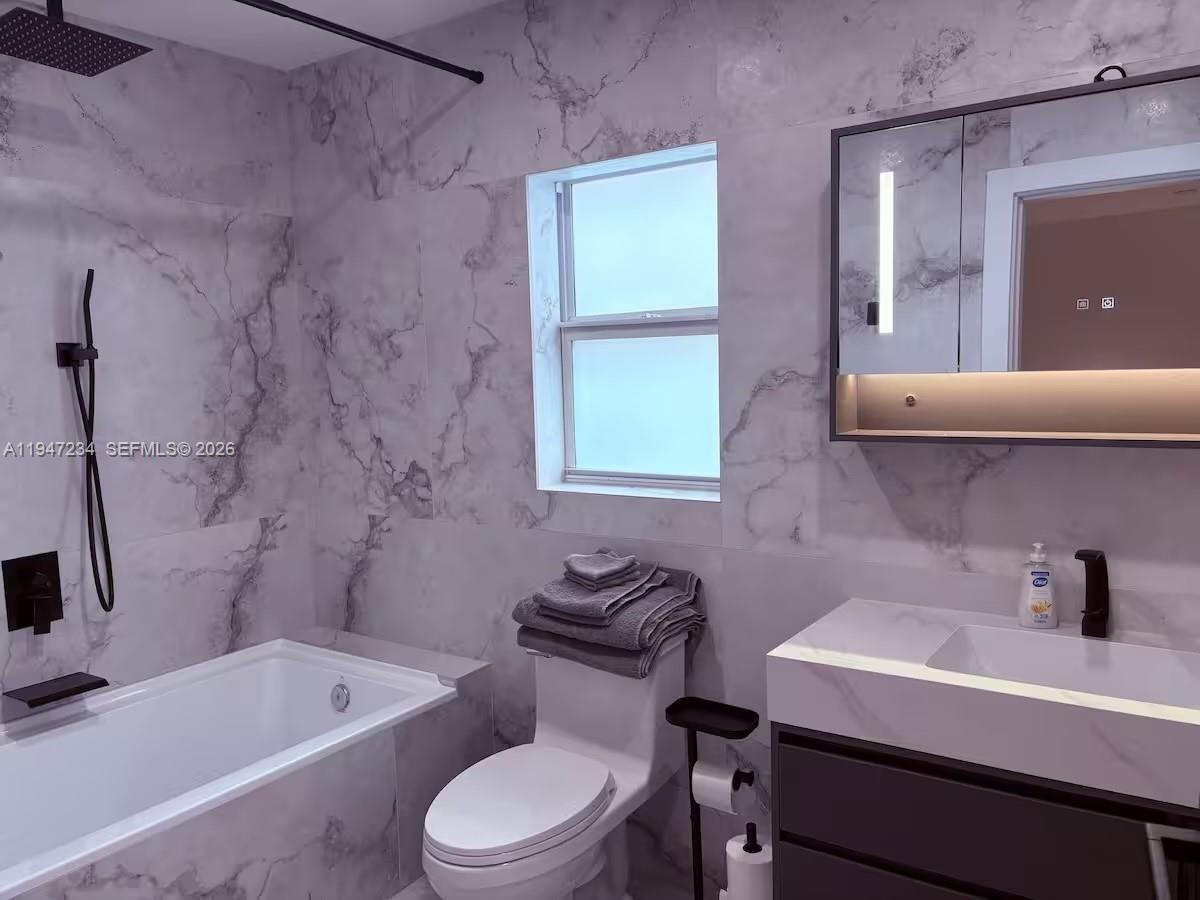 3822 NE 171st St #3822, North Miami Beach FL 33160