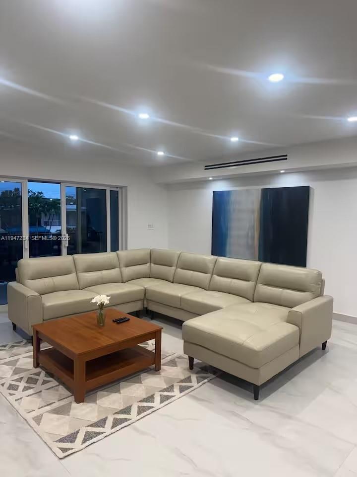 3822 NE 171st St #3822, North Miami Beach FL 33160