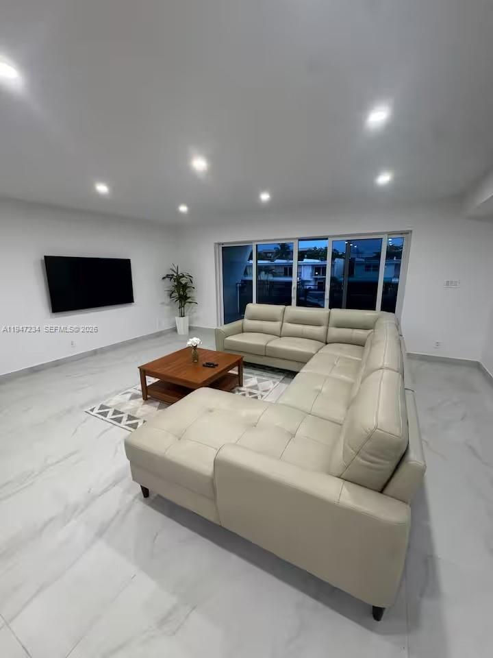 3822 NE 171st St #3822, North Miami Beach FL 33160