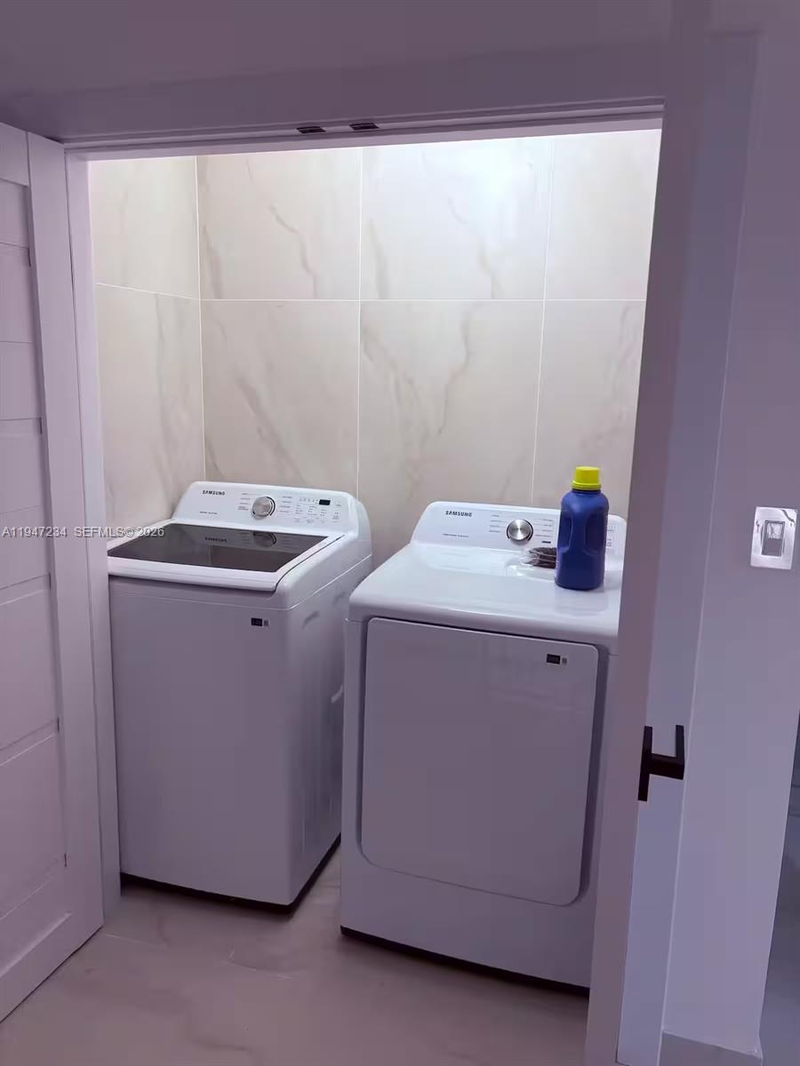 3822 NE 171st St #3822, North Miami Beach FL 33160