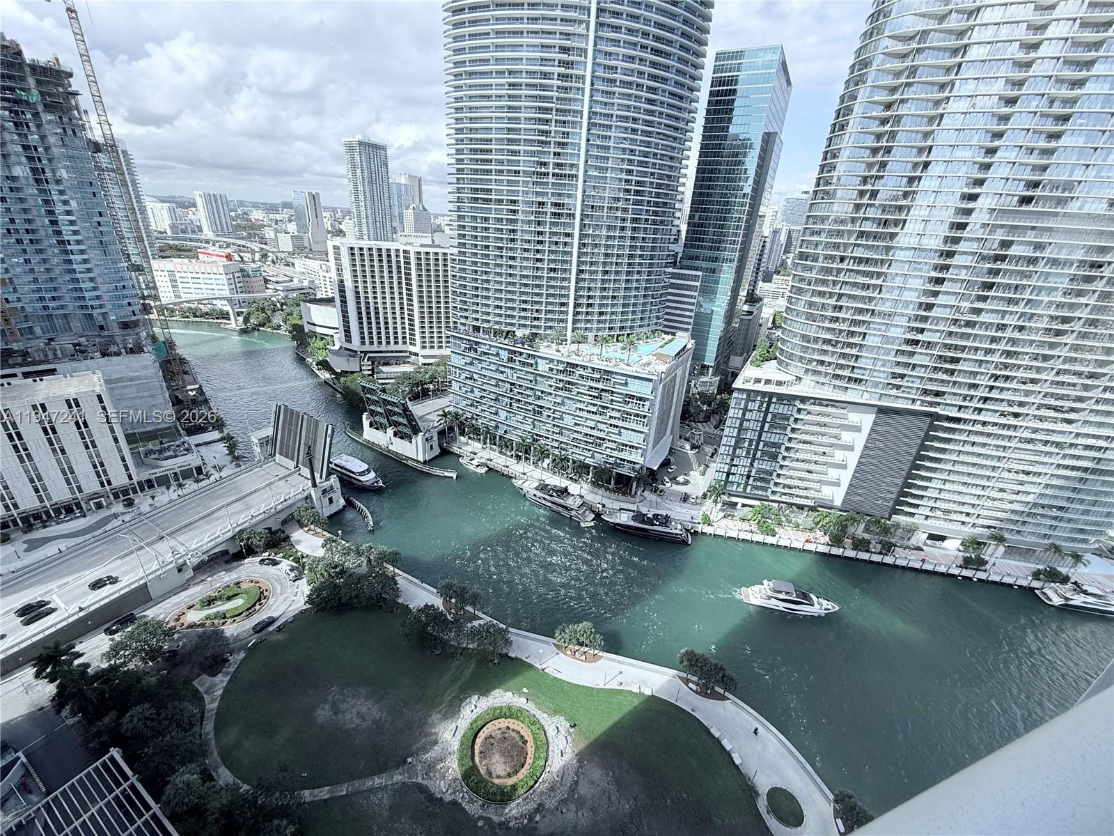 465 Brickell Ave #2906, Miami FL 33131