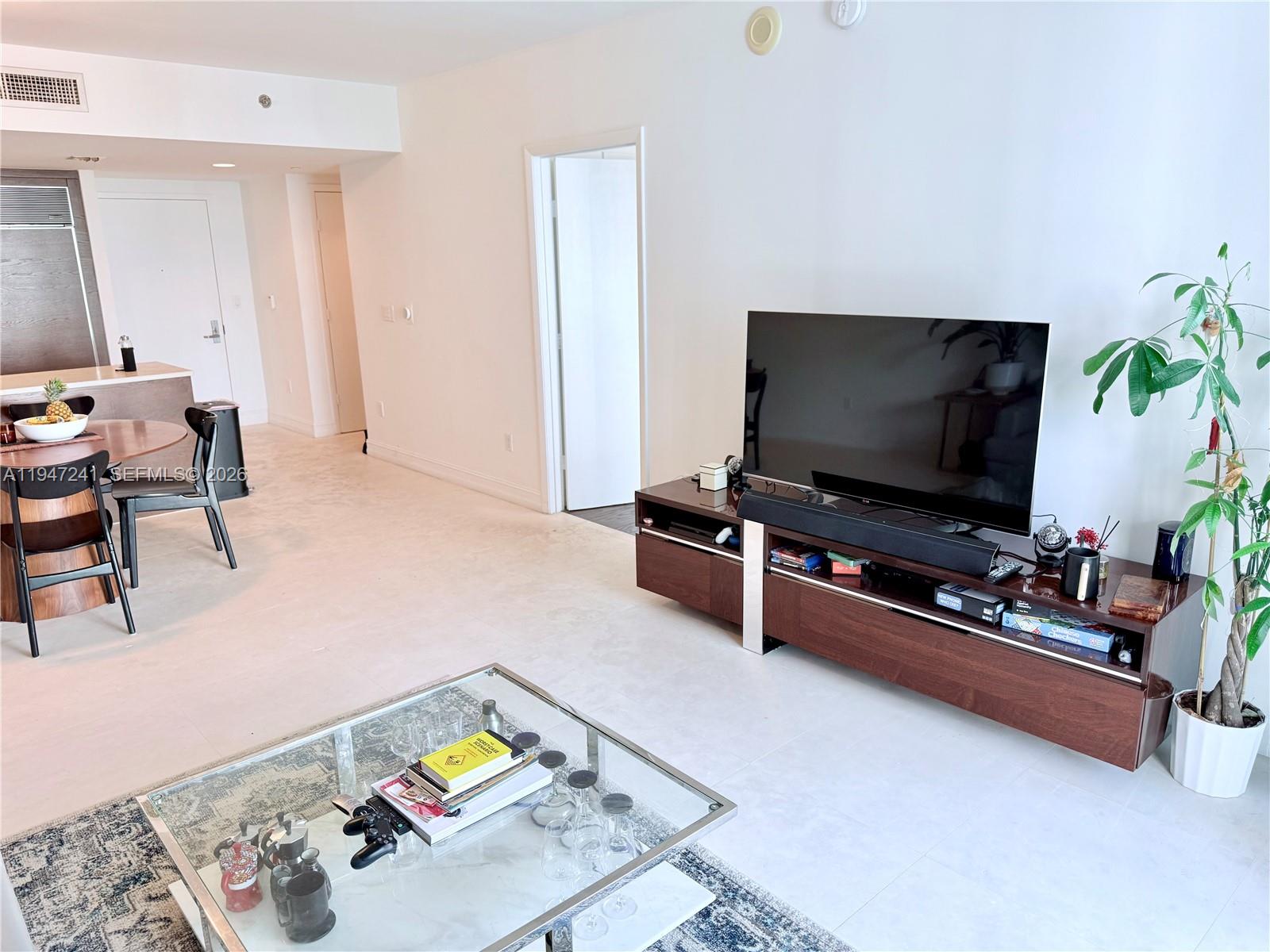 465 Brickell Ave #2906, Miami FL 33131