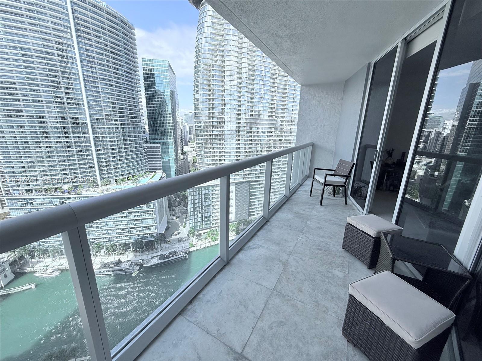 465 Brickell Ave #2906, Miami FL 33131