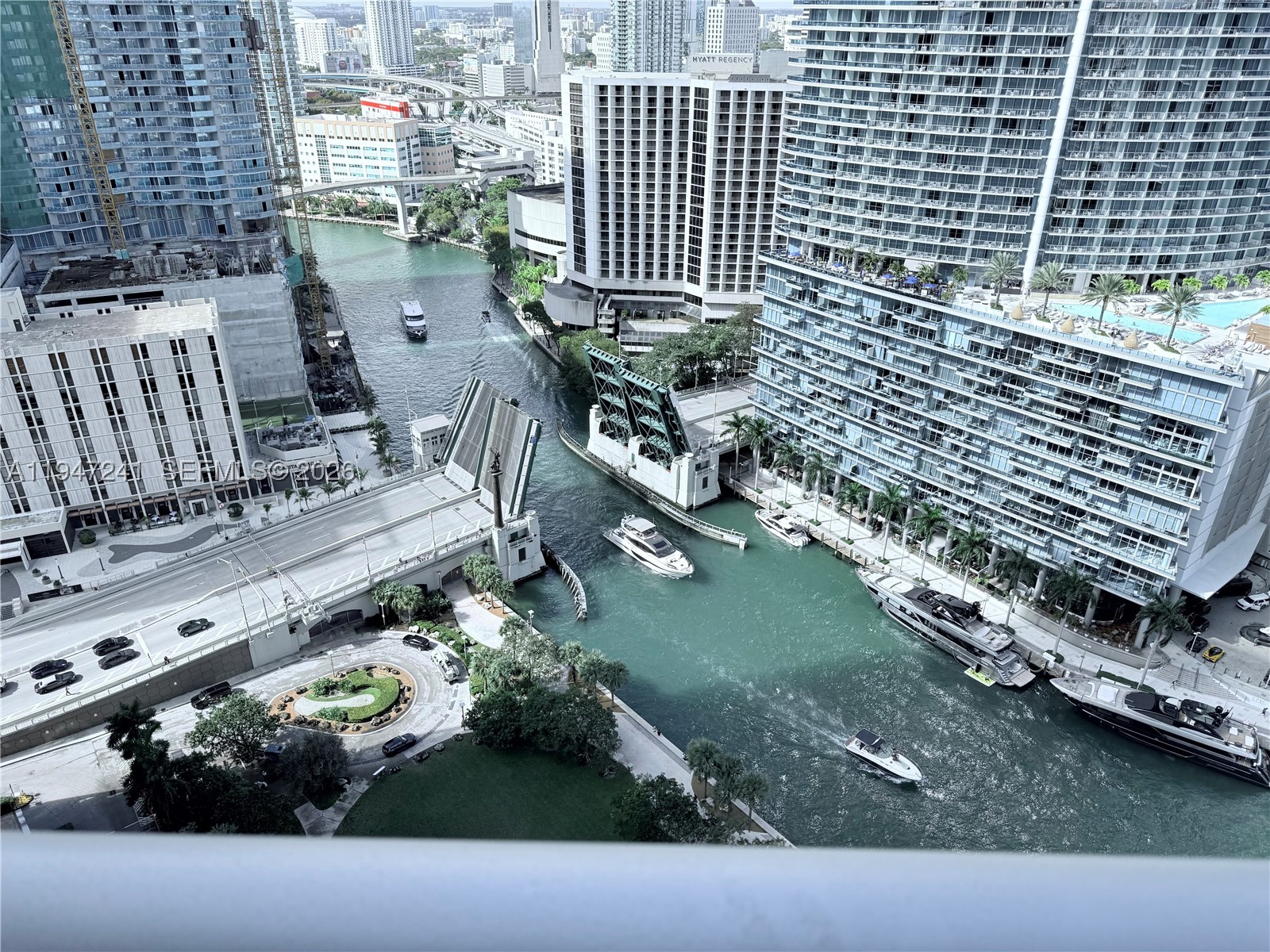 465 Brickell Ave #2906, Miami FL 33131